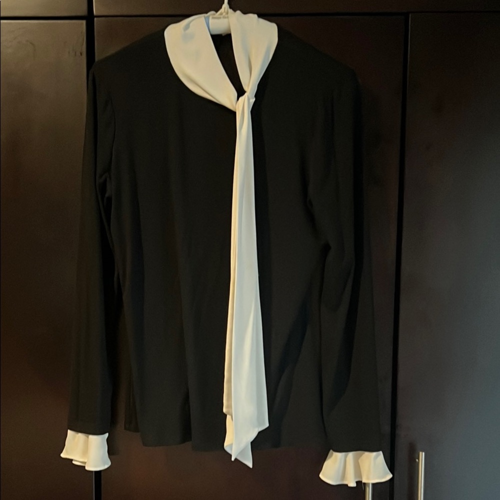 White House Black Market top great condition